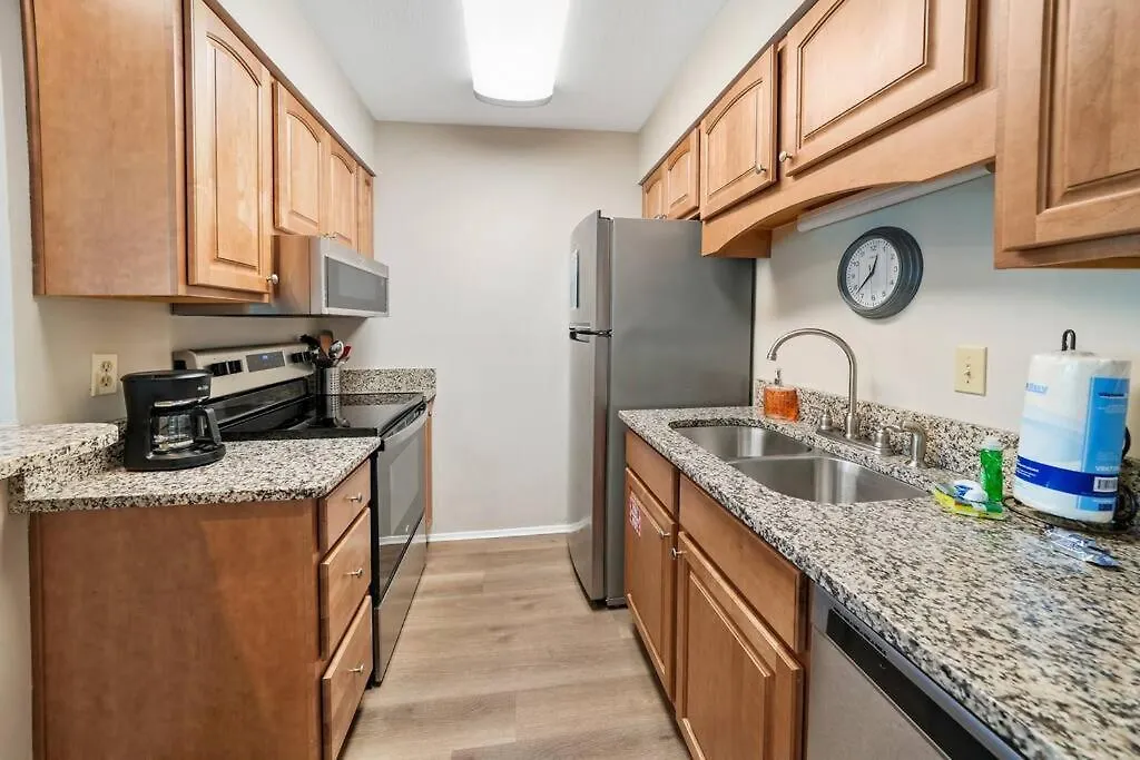 Apartment Cozy And Bright Condo On Private Section Of Beach With A Pool! Panama City Beach