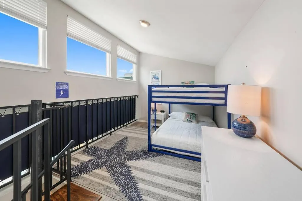 Apartment Cozy And Bright Condo On Private Section Of Beach With A Pool! Panama City Beach