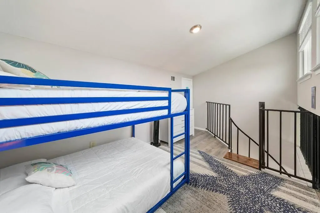 Cozy And Bright Condo On Private Section Of Beach With A Pool! Panama City Beach 0*,